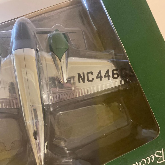 1945 Beechcraft Model D18S, Special Edition, Diamond Shamrock “Twin Beech” - Picture 3 of 7